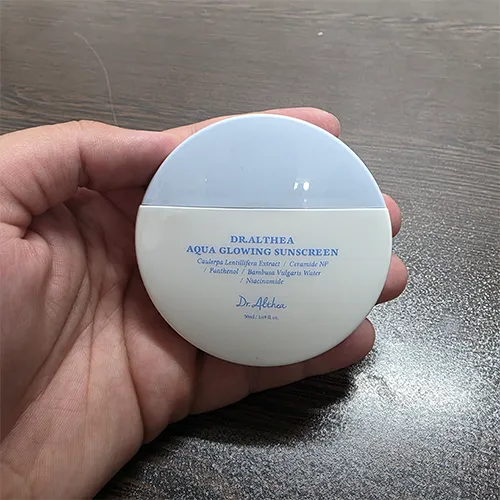 ضد آفتاب آکوا گلوینگ دکتر آلتیا 50ml با خاصیت آبرسانی
