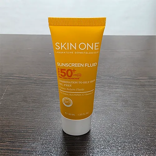 ضد آفتاب بی رنگ فاقد چربی اسکین وان 40ml